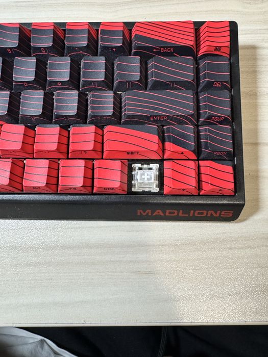 Madlion r68 професионална клавиатура