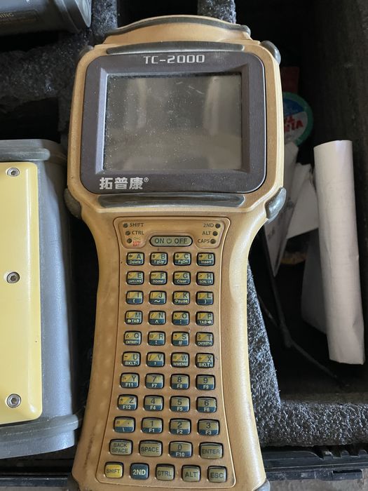 Продам тахеометр и однопризменную систему.