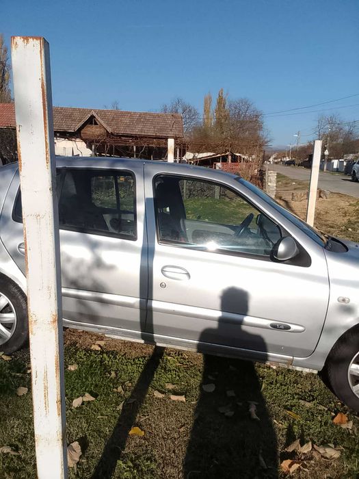 Renault Symbol 2007 benzina 1.4 - 5000 lei negociabil