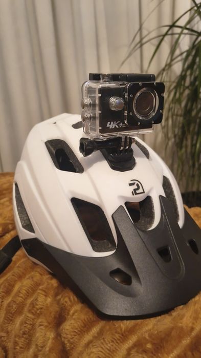 Casca + camera 4K