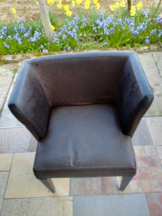 Маси и столове Теохаров