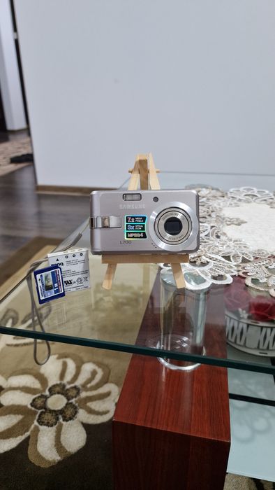 Camera foto digitală Samsung 700