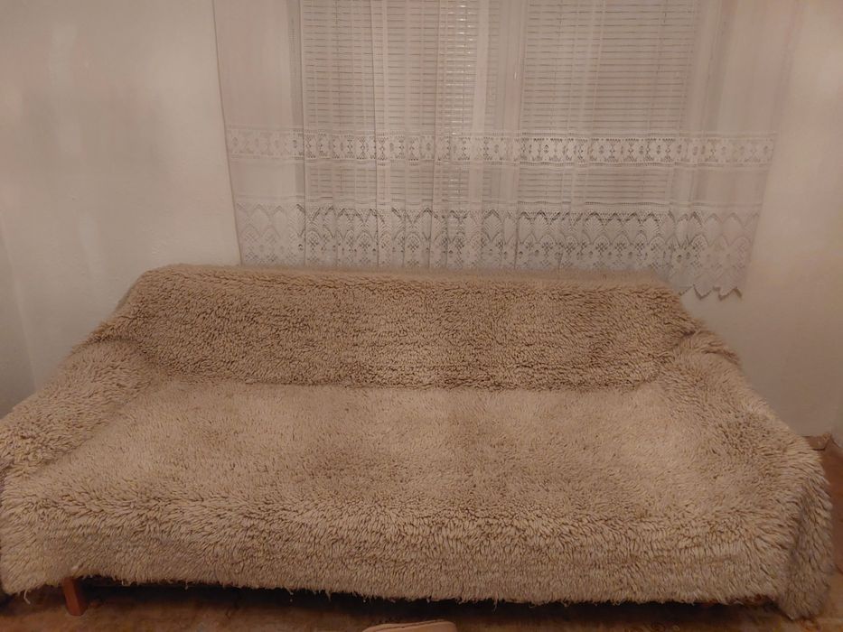 Продавам вълнени китеници 150лв.