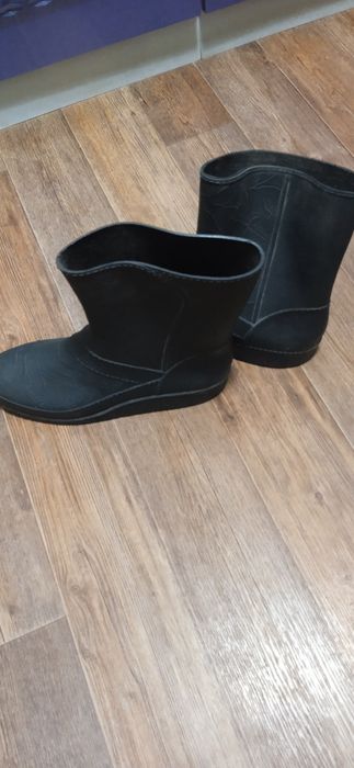 Продам сапоги резиновые мужские