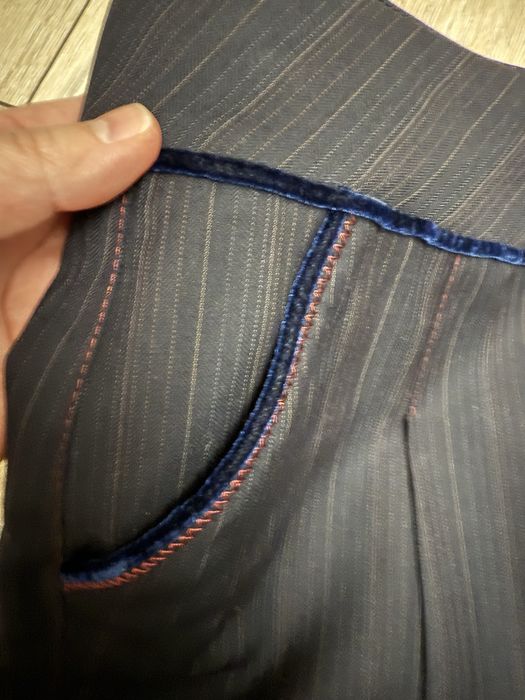 fustaS noua cu detalii fine