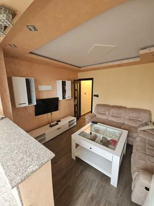 Дава се под наем Едностаен апартамент в София, Надежда 4 - 60 кв.м за 350 € - Снимка #4