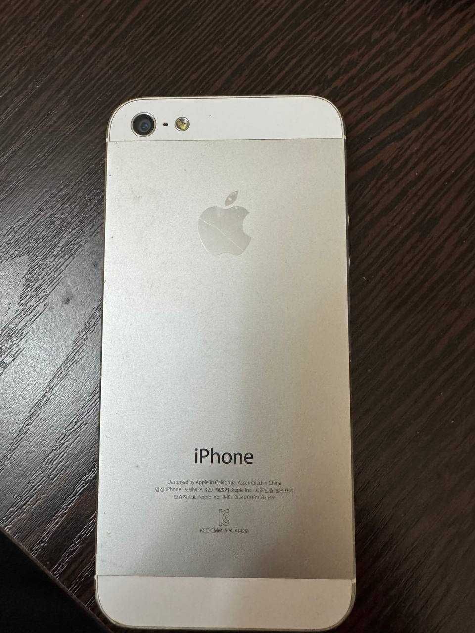 Продаю iPhone 5 White, 32GB на запчасти.