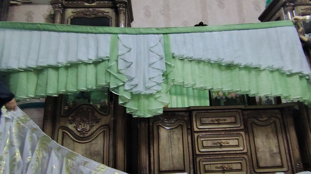 Продаю тюль/шторы.

Размеры:
— Длина: 10 метров
— Высота: 3 метра
— Ши