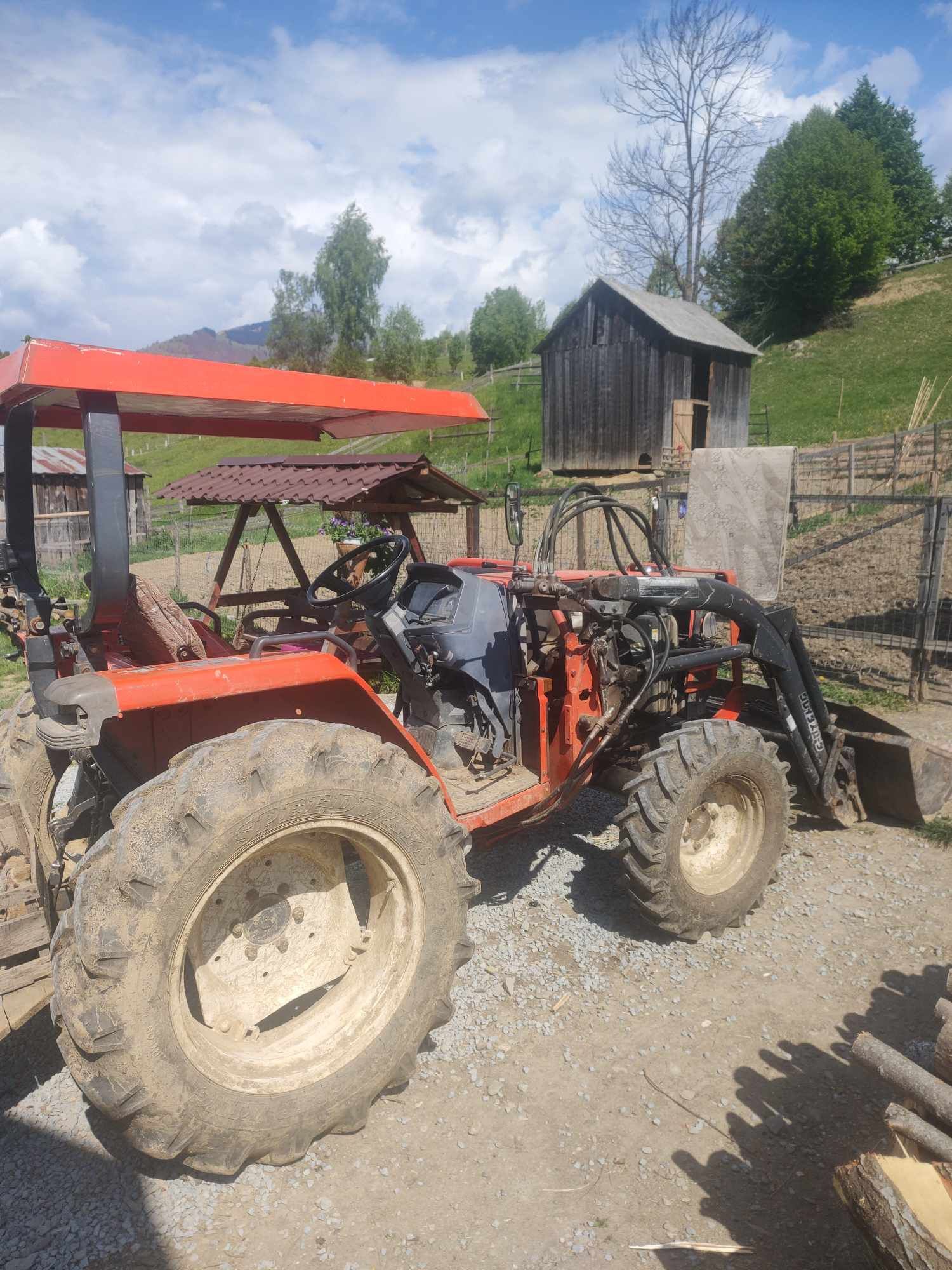 Vând tractor kubota