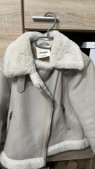 Cojoc dama crem Pull&Bear