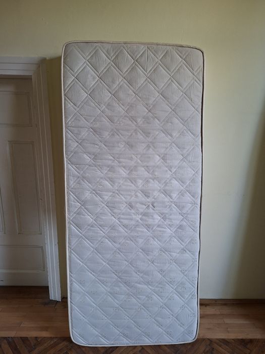 Saltea de calitate (20×90x200 cm) – stare bu