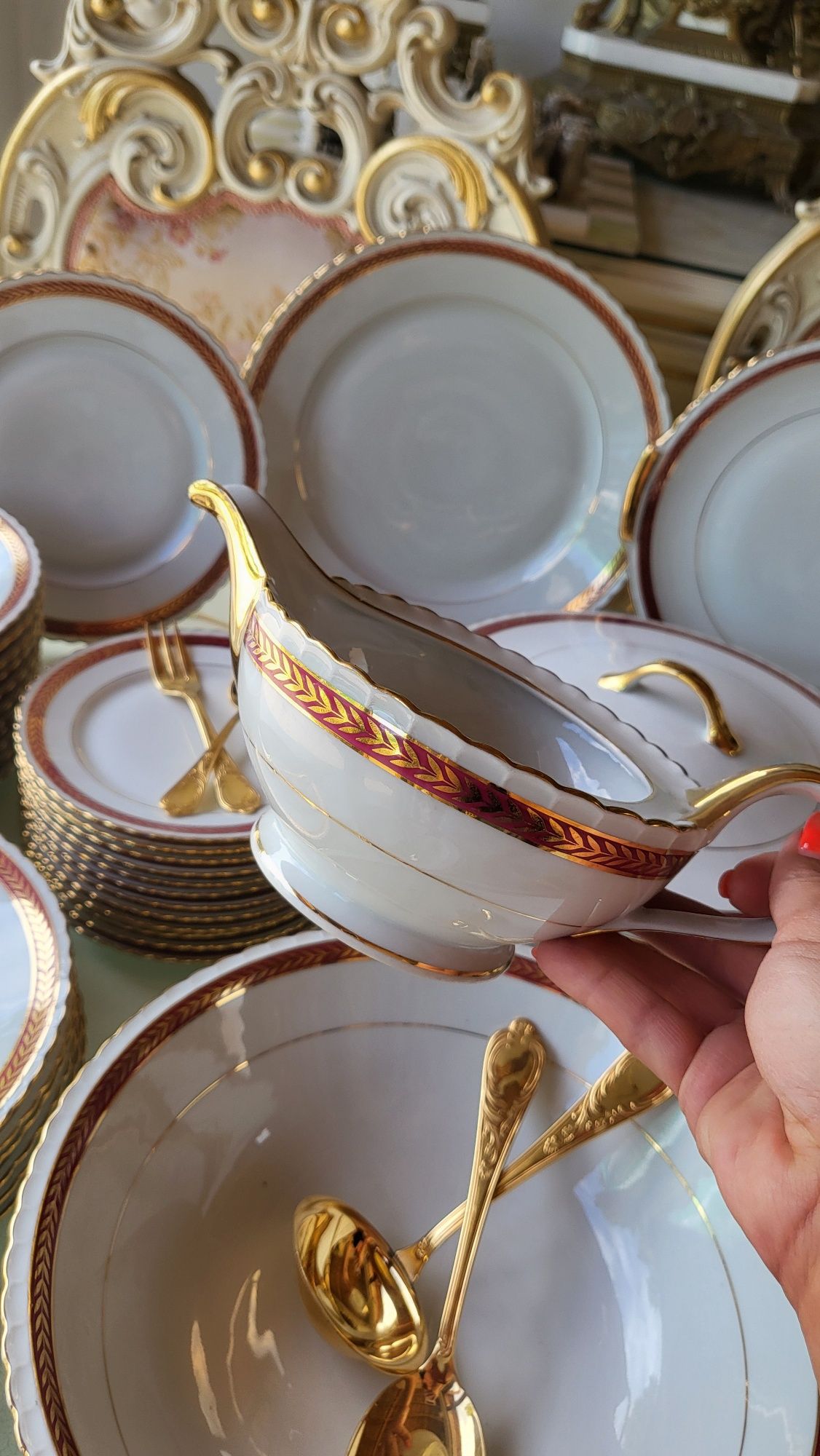 Френски сервиз за хранене и кафе LIMOGES