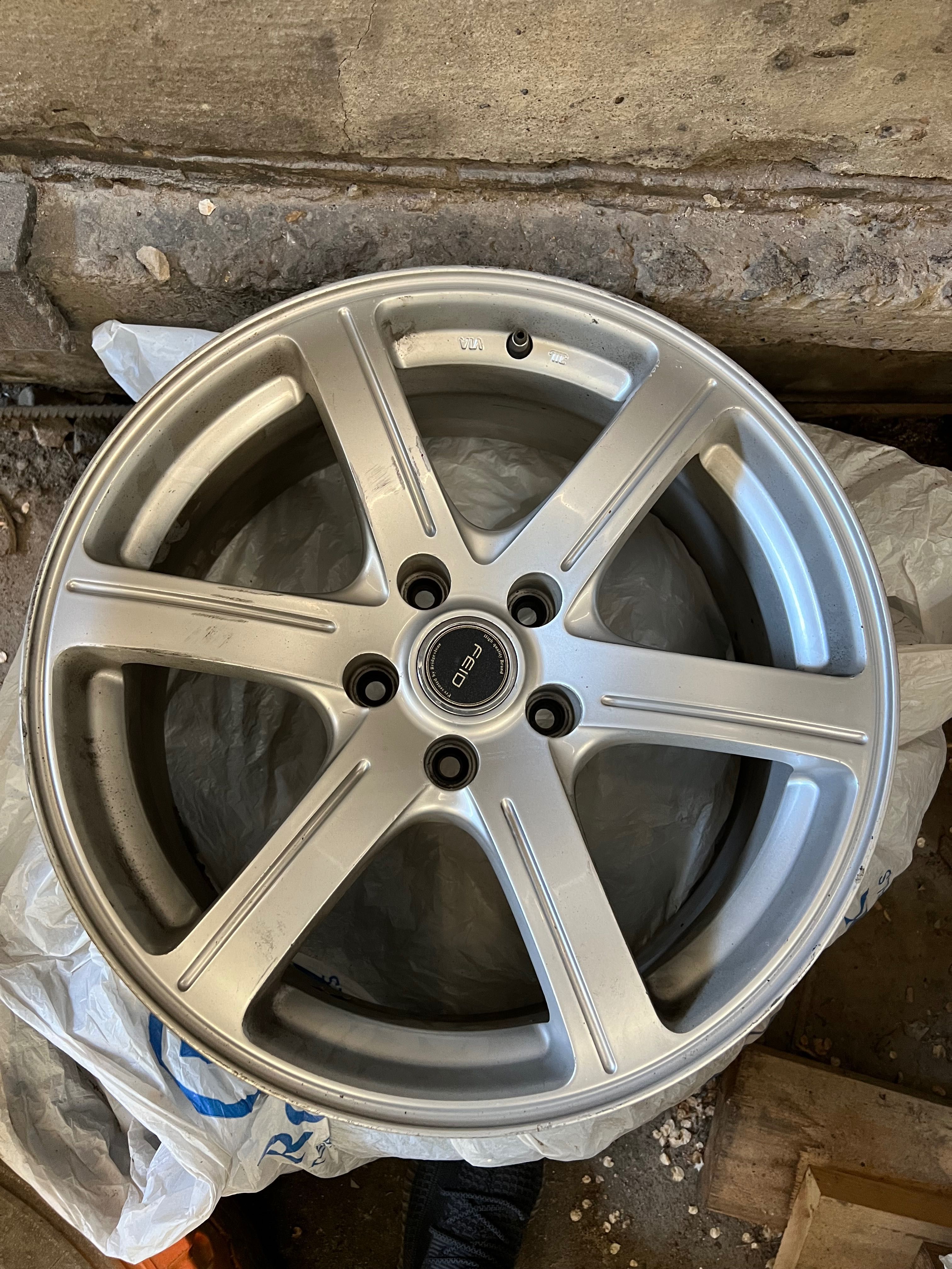 FIED Диски R18 5x114.3