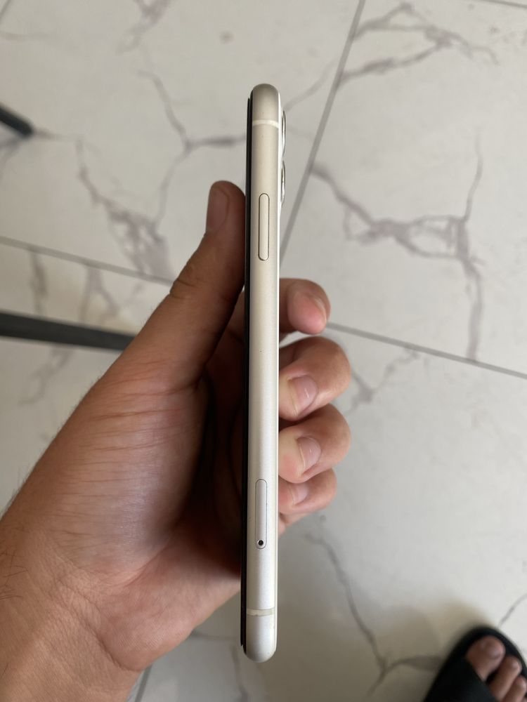 iphone 11 64gb LLA+ e sim