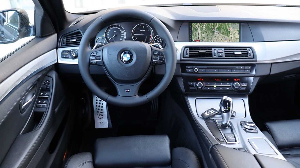 BMW 520 D / M SPORT / Automat / F10 / 184 CP / Bixenon/Navi 3D