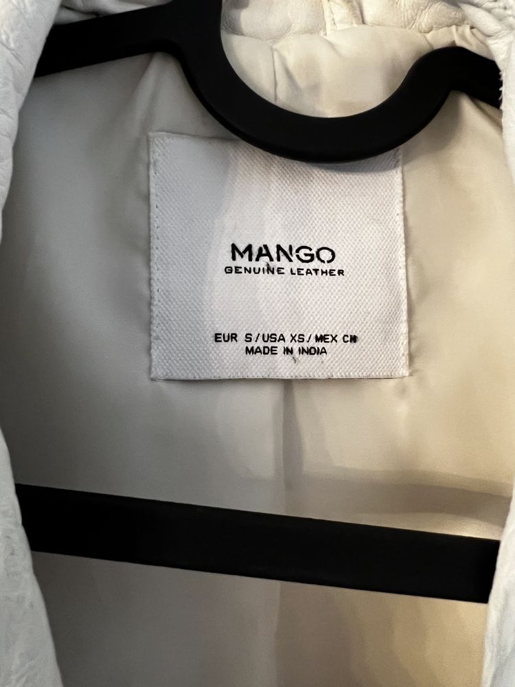 Бяло яке от естествена кожа Mango