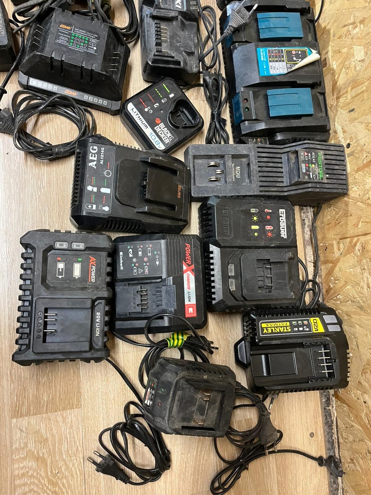 Incarcatoare hilti dewalt bosch
