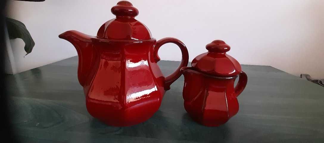 Set ceramică roșie vintage – bol + 2 ibrice cu capac, stare excelentă