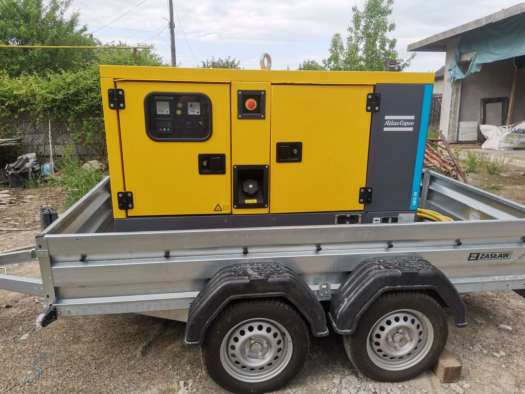 Închiriez generator 380