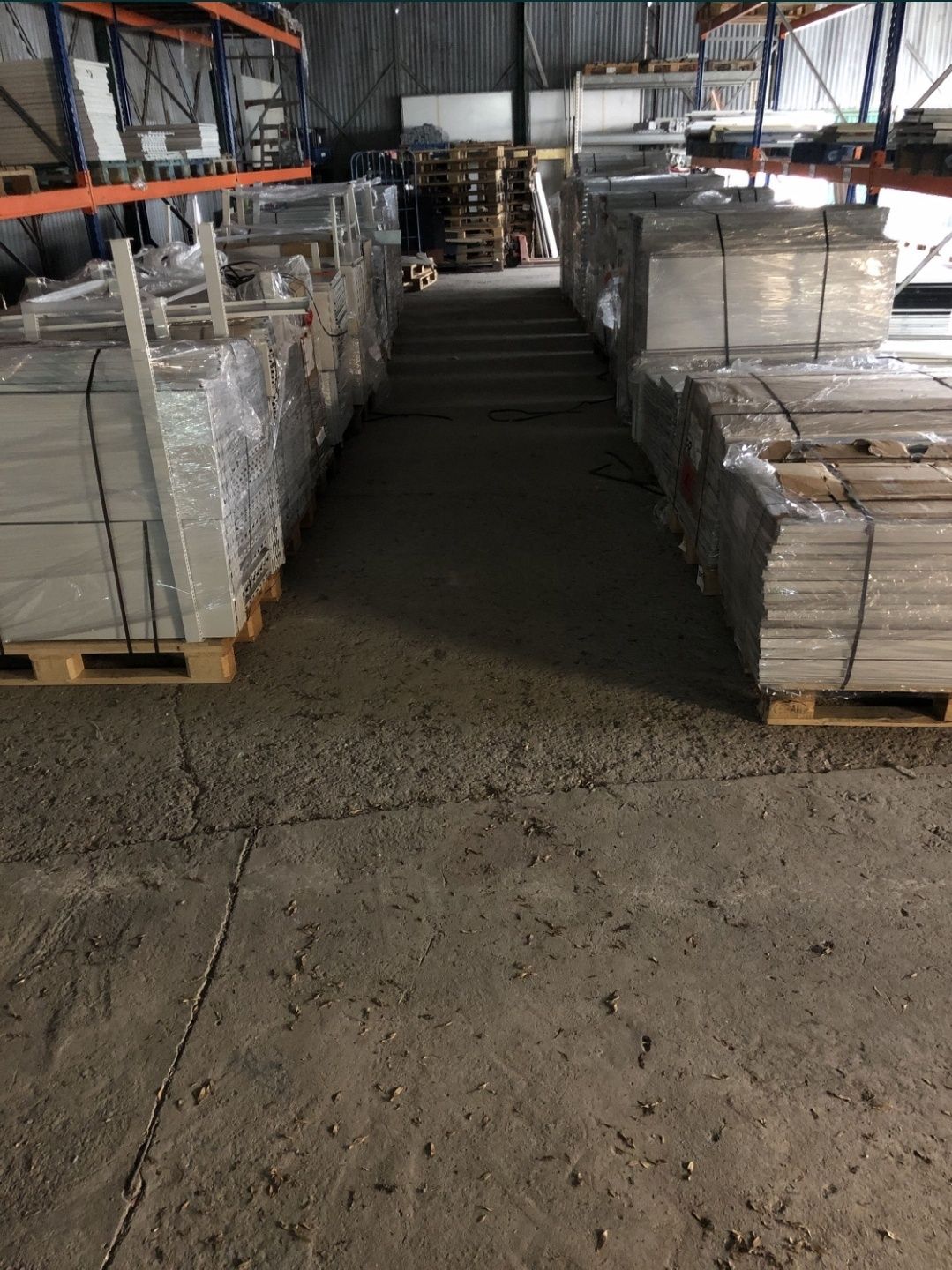 Rafturi magazin / Rafturi metalice / Raft perete / Raft tip gondola