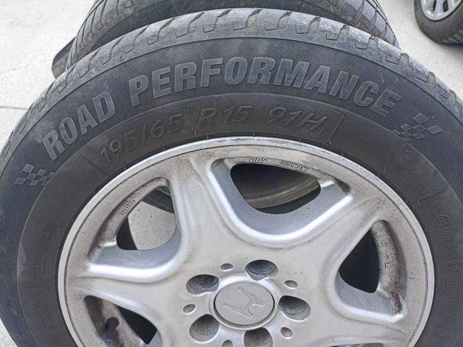 Set 4 jante R15 5x114,3 cu anvelope de vara pentru Hiunday.