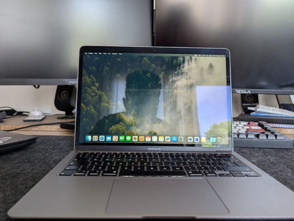 MacBook Air 2020 - i3, 8GB RAM