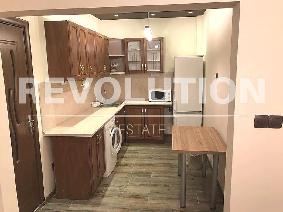 Тристаен апартамент в района на Винс!