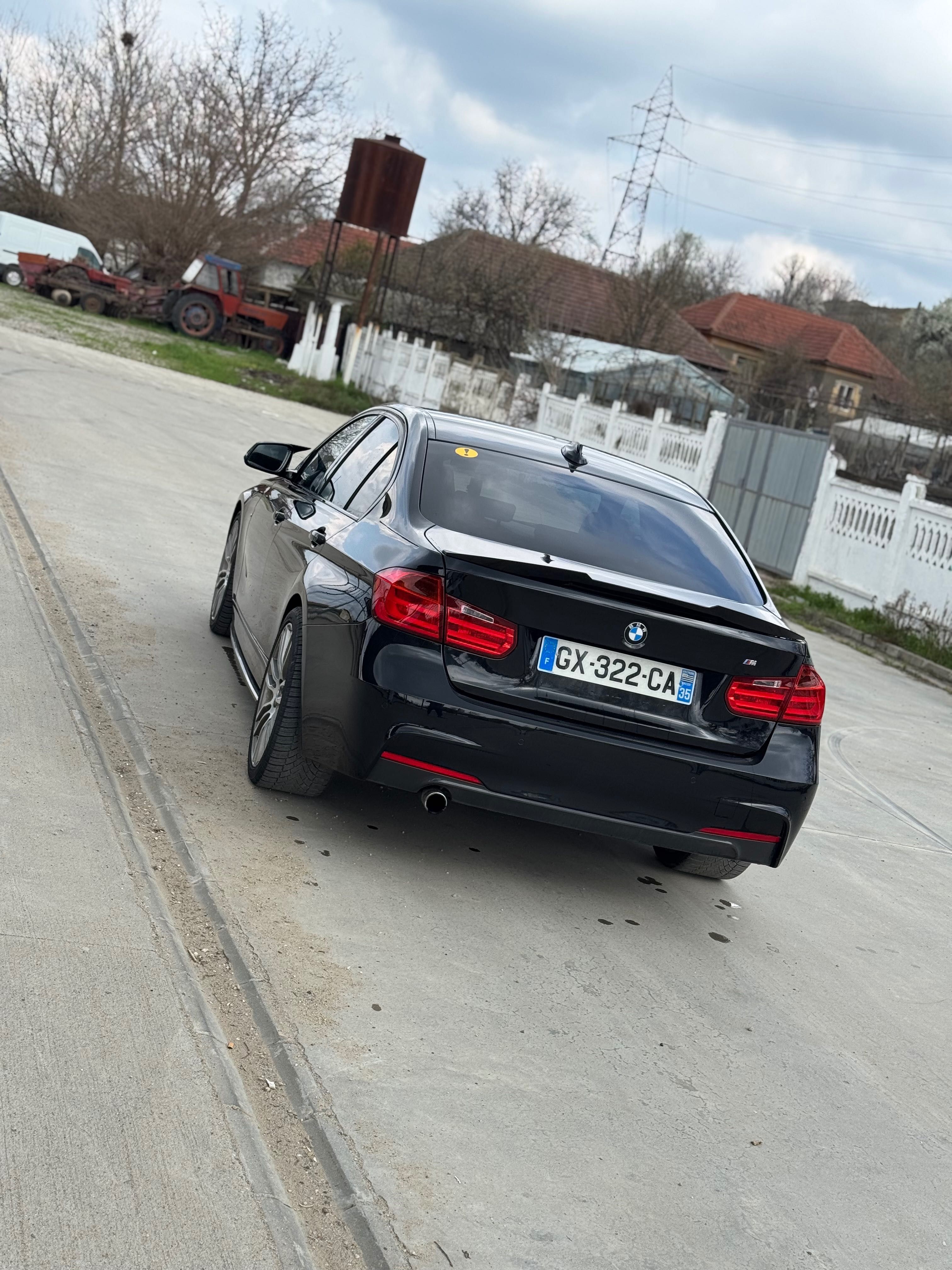 Vand bmw f30 anul 2013