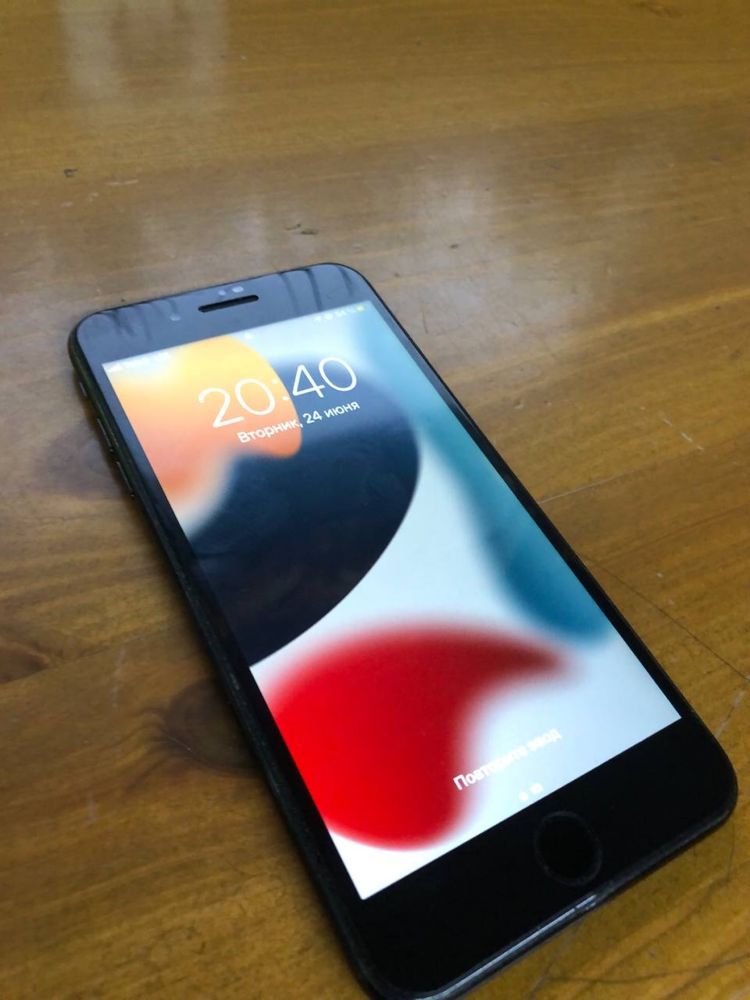 Продам IPhone 7 plus
