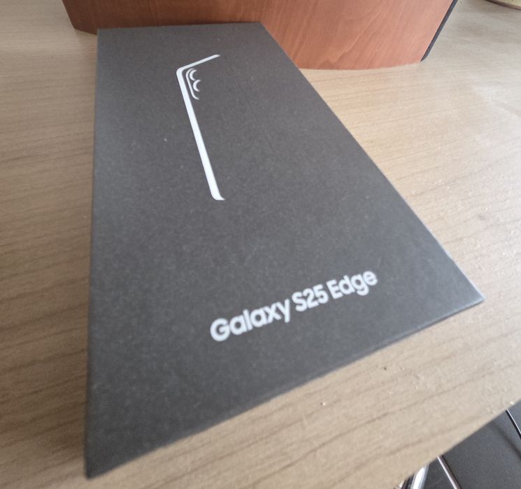 Чисто Нов 6.7' Samsung Galaxy 25 Edge 256GB 12GB RAM 2 г. гар-я Черен