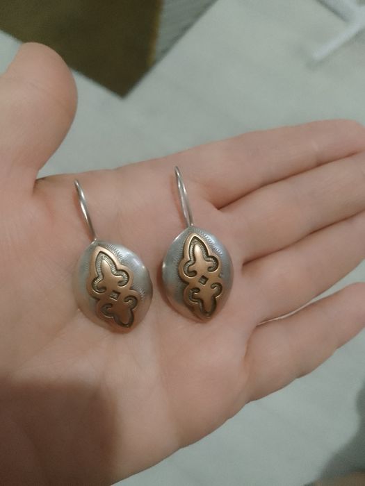 Продам серебряные серьги ручной работы