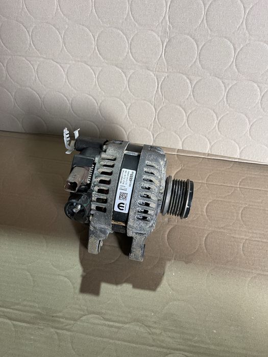 Alternator Peugeot 3008 II / 5008 II 1.5 Hdi 9835688980 an 2017-2024