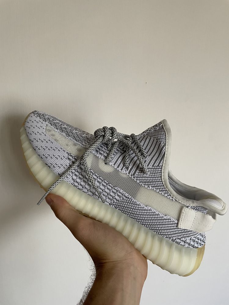 Yeezy 350 V2 Static non refelctive