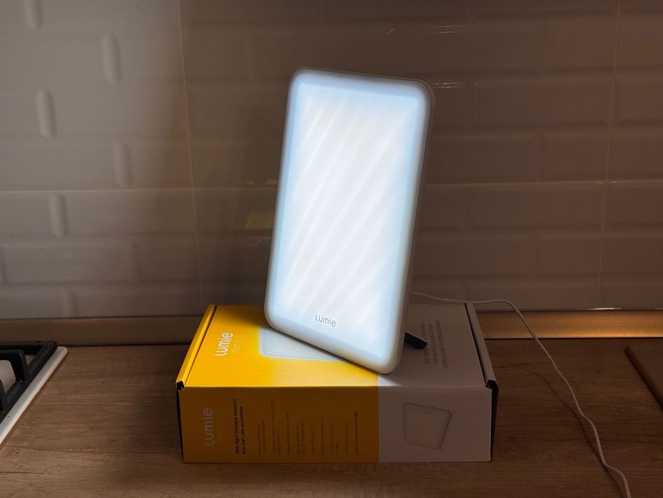 Lumie Vitamin L - Lampa pentru terapie cu lumina (10000 lux)