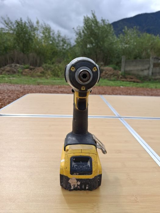 Dewalt 18v  original cu acumulator inclus