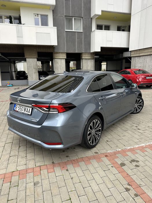 De vanzare Toyota Corolla hybrid in garantie propietar ca si nouă!