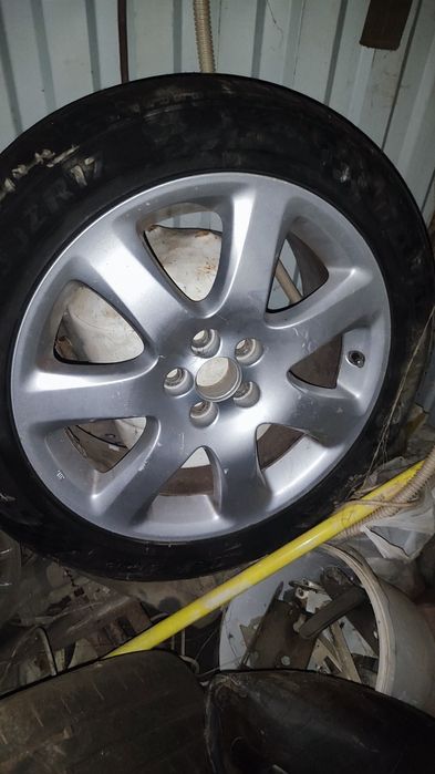 Диски от Тайота авенсис с летней покрышкой