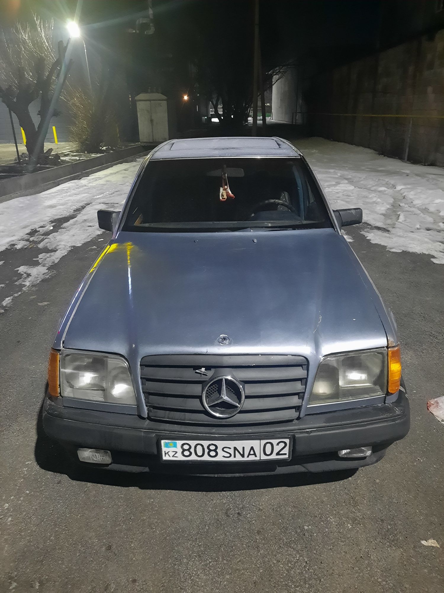 Mercedes-Benz e300 w124