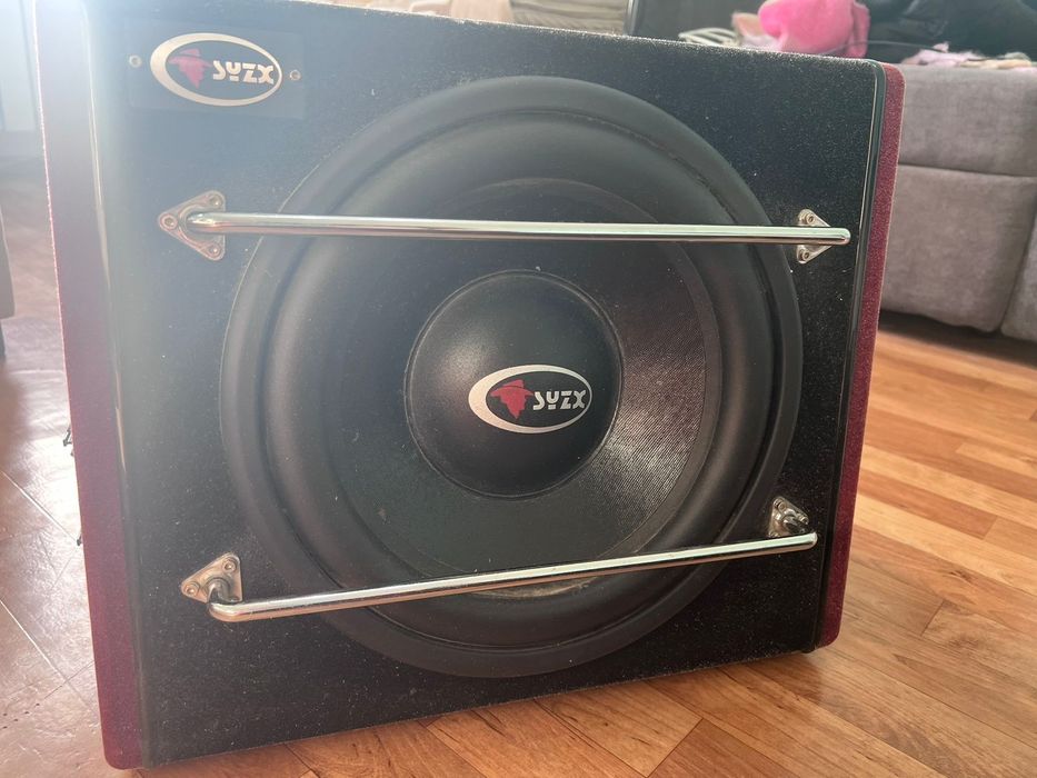 Сабвуфер SYZX в хорошем состоянии