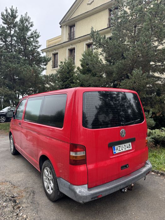 Volkswagen Caravelle T5 8+1 locuri