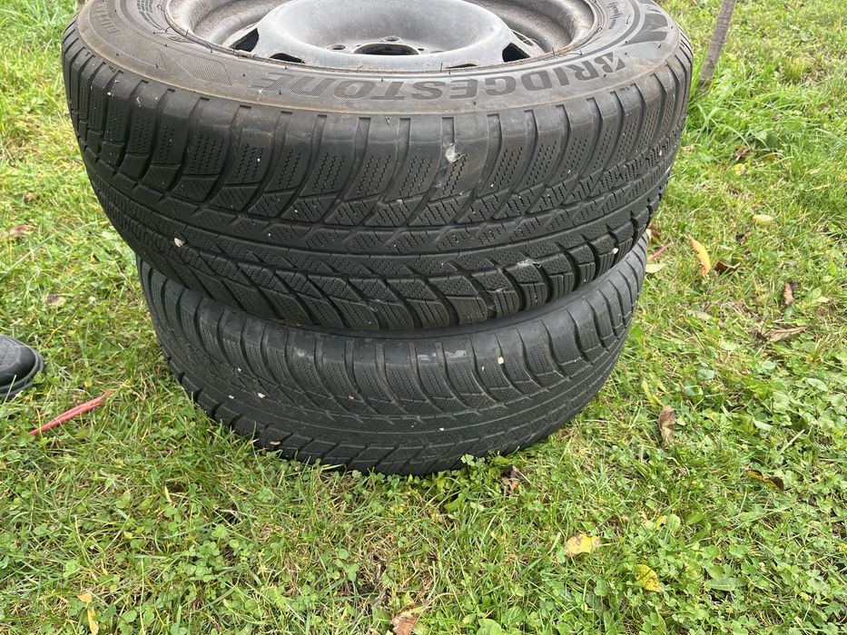 Cacucuri +jante tabla 205 60 r16 bridgestone runflat.