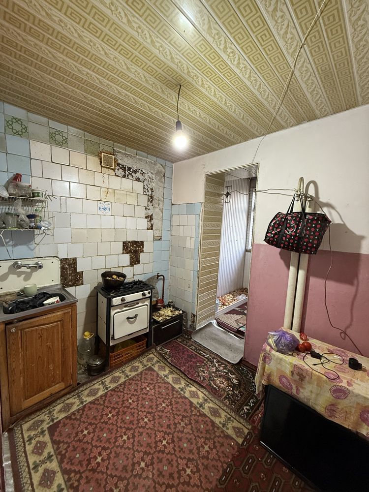 1- Ком квартира кирпичний, 4-етаж возле Ангрен базара15.500$