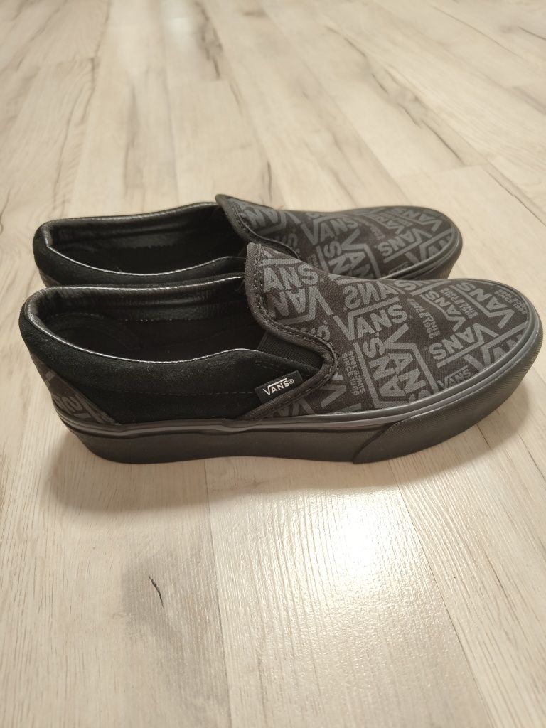 Vans 66 Classic Slip-On Platform