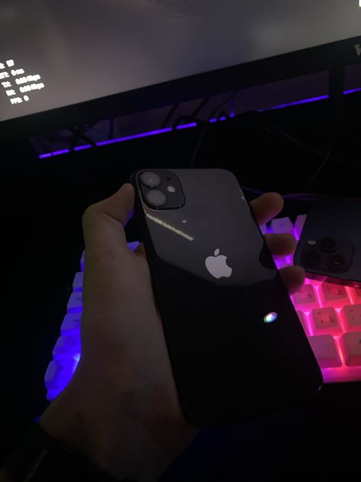 iphone 11 в хорошем состаяние