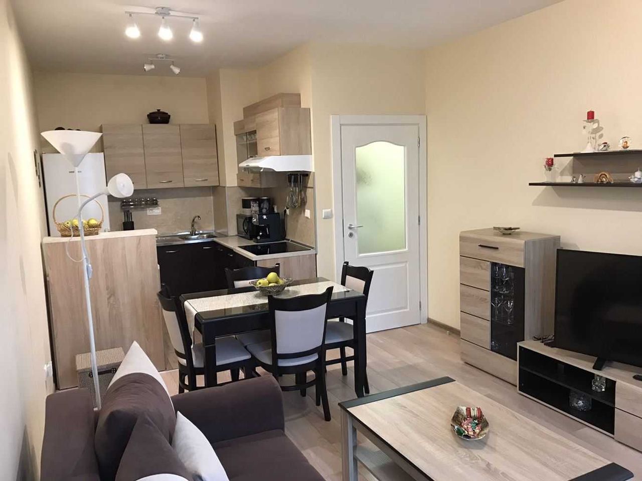 Продава се Двустаен апартамент в Пловдив, Христо Смирненски - 60 кв.м за 2334 €/кв.м - Снимка #3