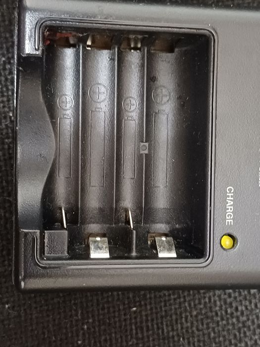 Incarcator SONY pentru  acumulatori nimh nicd AA si AAA  BC-CS2B

#9