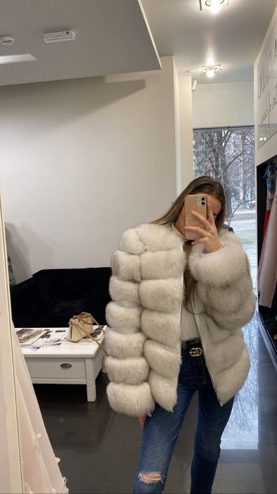 Haina blana naturala - vulpe polara