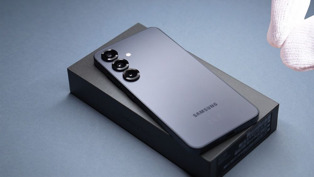 Samsung S25 plus 256gb официалка