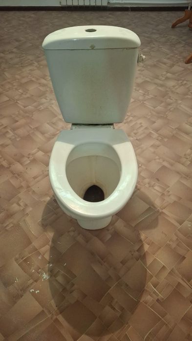 Унитаз б/у продам