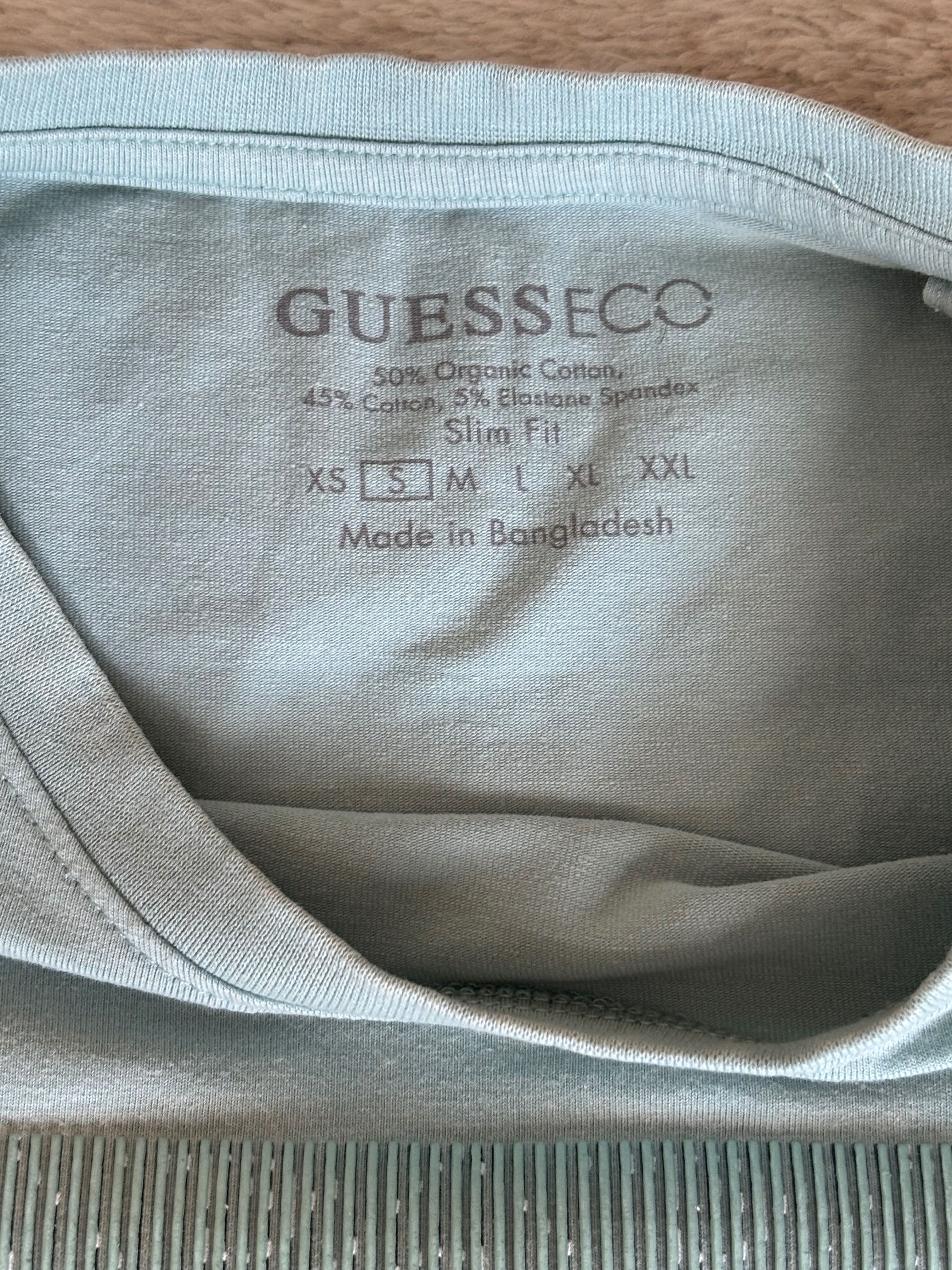 Оригинална тениска на GUESS.